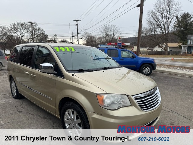 2011 Chrysler Town & Country Touring-L